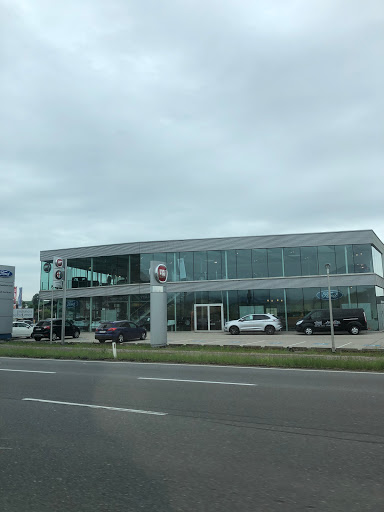 Bank and atm Autohaus Weichselbaumer