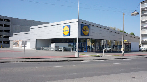 Bank and atm Lidl Österreich