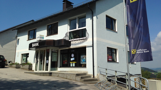 Bank and atm Raiffeisenbank Grein