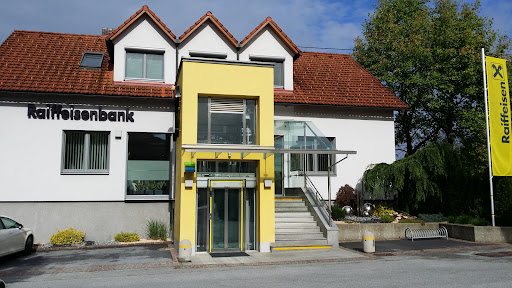 Bank and atm Raiffeisenbank Ilz-Grossteinbach-Riegersburg