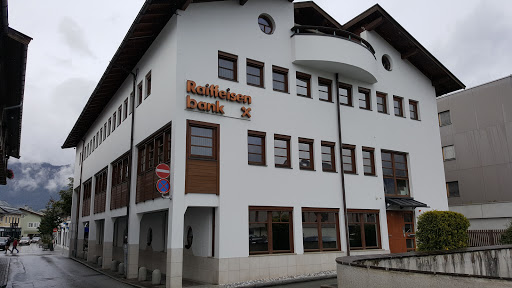 Bank and atm Raiffeisenbank Kitzbühel - St. Johann, Bankstelle St. Johann In Tirol