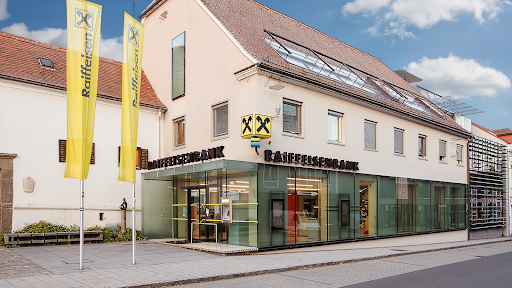 Bank and atm Raiffeisenbank Region Fehring