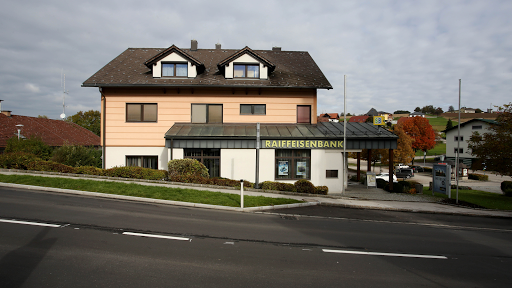 Bank and atm Raiffeisenbank Region Kirchdorf