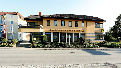 Bank and atm Raiffeisenbank Region Schärding