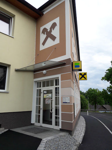 Bank and atm Raiffeisenbank Region Schwanenstadt, Sb-Bankstelle