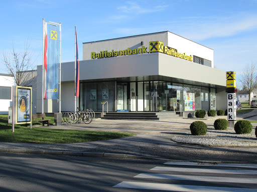 Bank and atm Raiffeisenbank Region Sierning-Enns