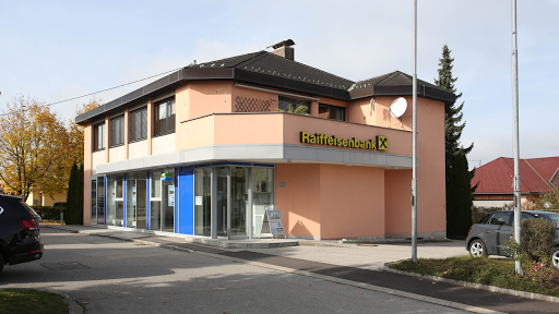 Bank and atm Raiffeisenbank Region Sierning-Enns