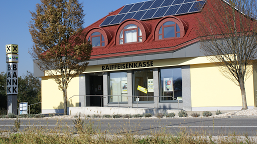 Bank and atm Raiffeisenkasse Haidershofen