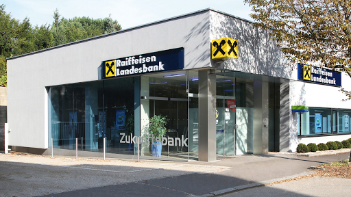 Bank and atm Raiffeisenlandesbank Oberösterreich