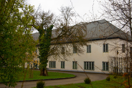 Bank and atm Schloss Oberweis