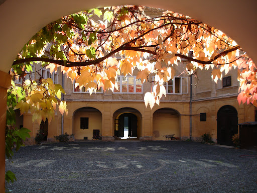 Bank and atm Schloss Reitenau