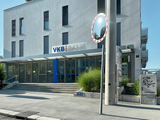 Bank and atm Vkb Filiale Linz-Froschberg