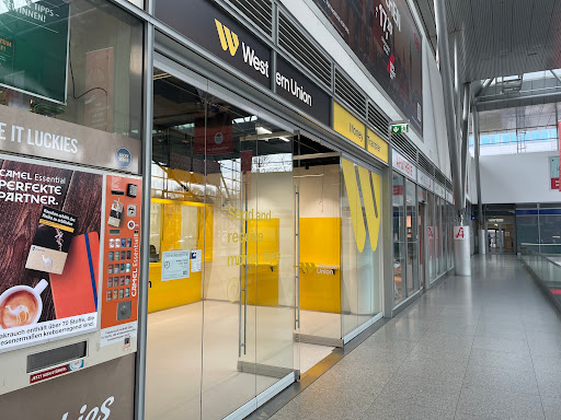 Bank and atm Western Union Linz Hauptbahnhof